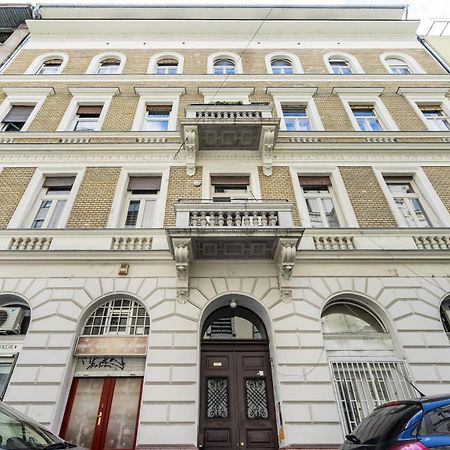 Cozy 2 Bedroom 2 Bathroom Apartment In The City Centre ブダペスト エクステリア 写真
